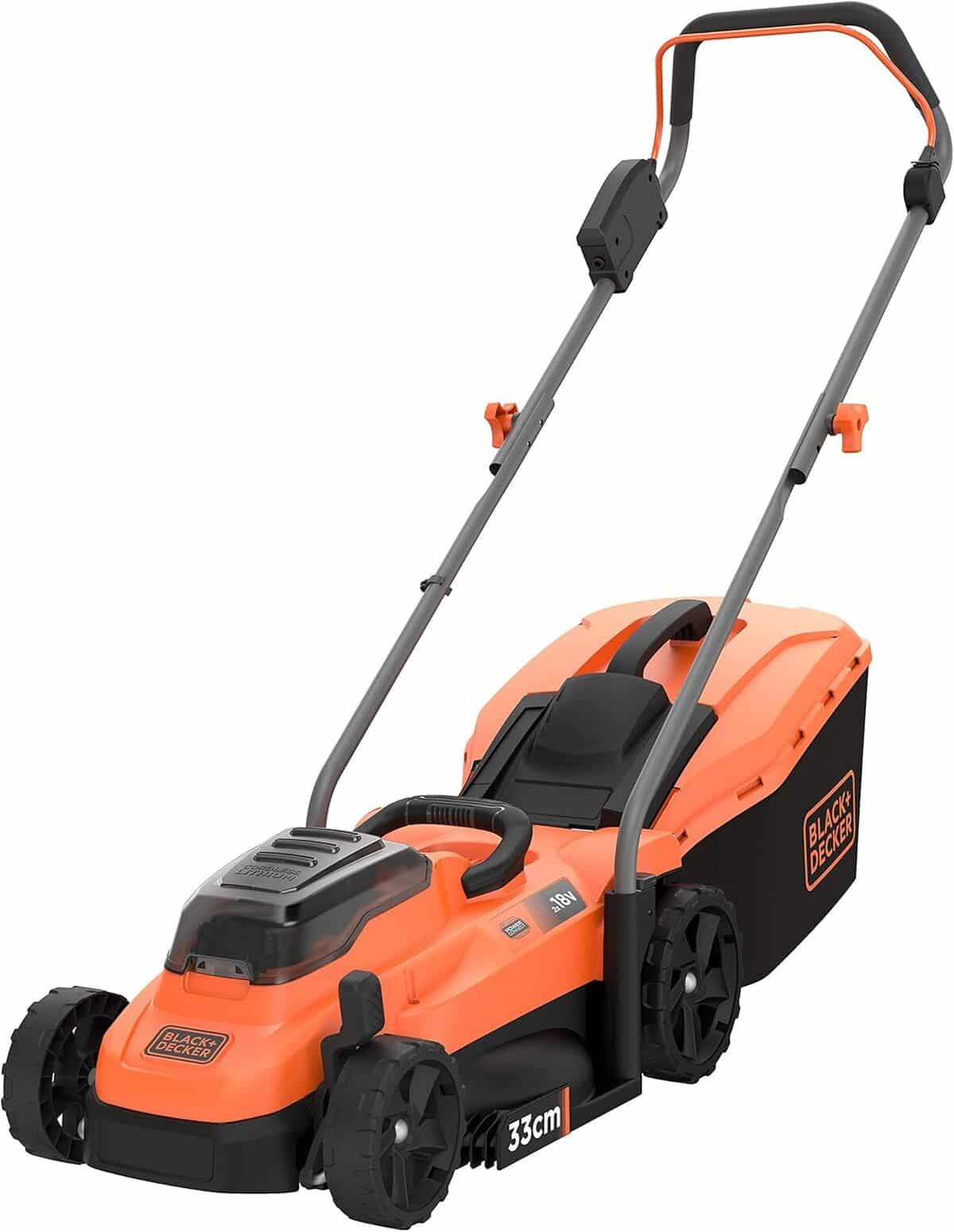 Test : tondeuse BLACK+DECKER BCMW3318L2-QW - puissance et polyvalence