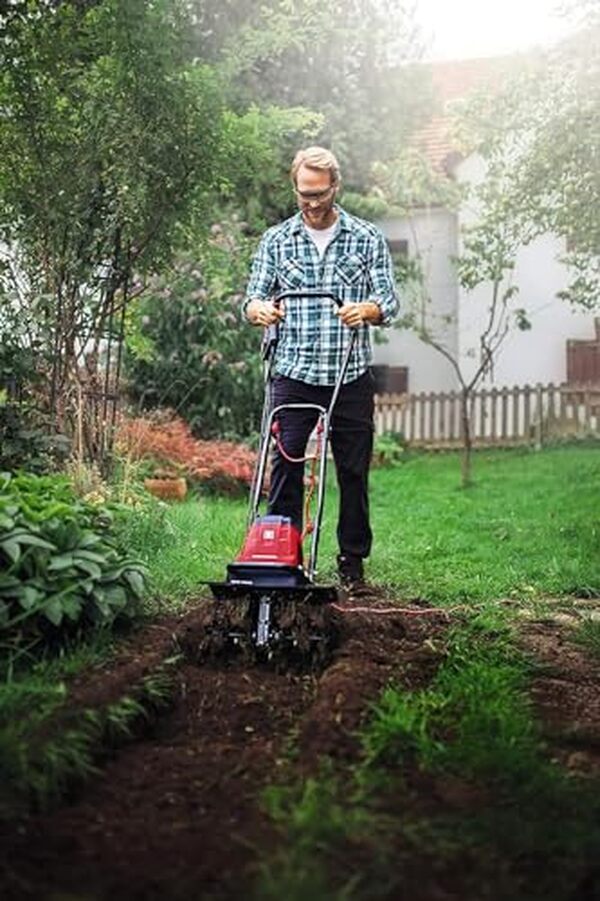 Découvrez notre analyse complète de la motobineuse Einhell GC-RT 1440 M. Évaluez sa puissance, son ergonomie et son efficacité dans le jardinage. Idéale pour tous vos besoins de préparation du sol.