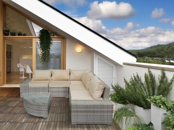 Découvrez notre avis complet sur le salon de jardin Milo 5 places en résine tressée gris : qualité, confort et durabilité pour votre terrasse. 